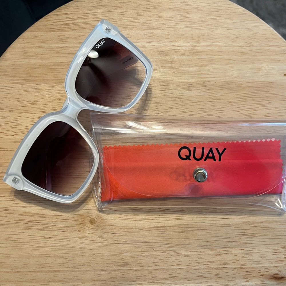 Quay sunglasses ICY